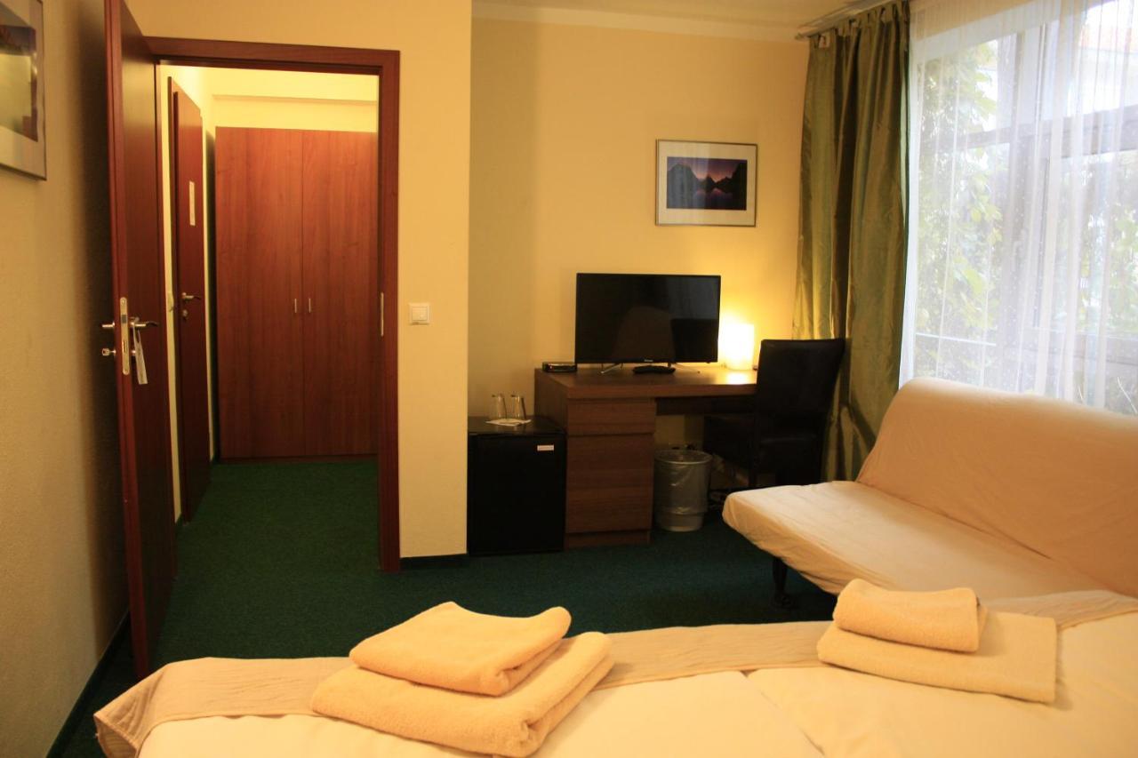 טרנבה Hotel Premier מראה חיצוני תמונה