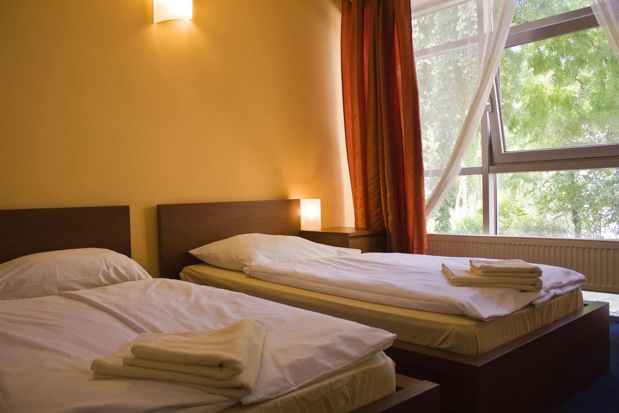 טרנבה Hotel Premier מראה חיצוני תמונה