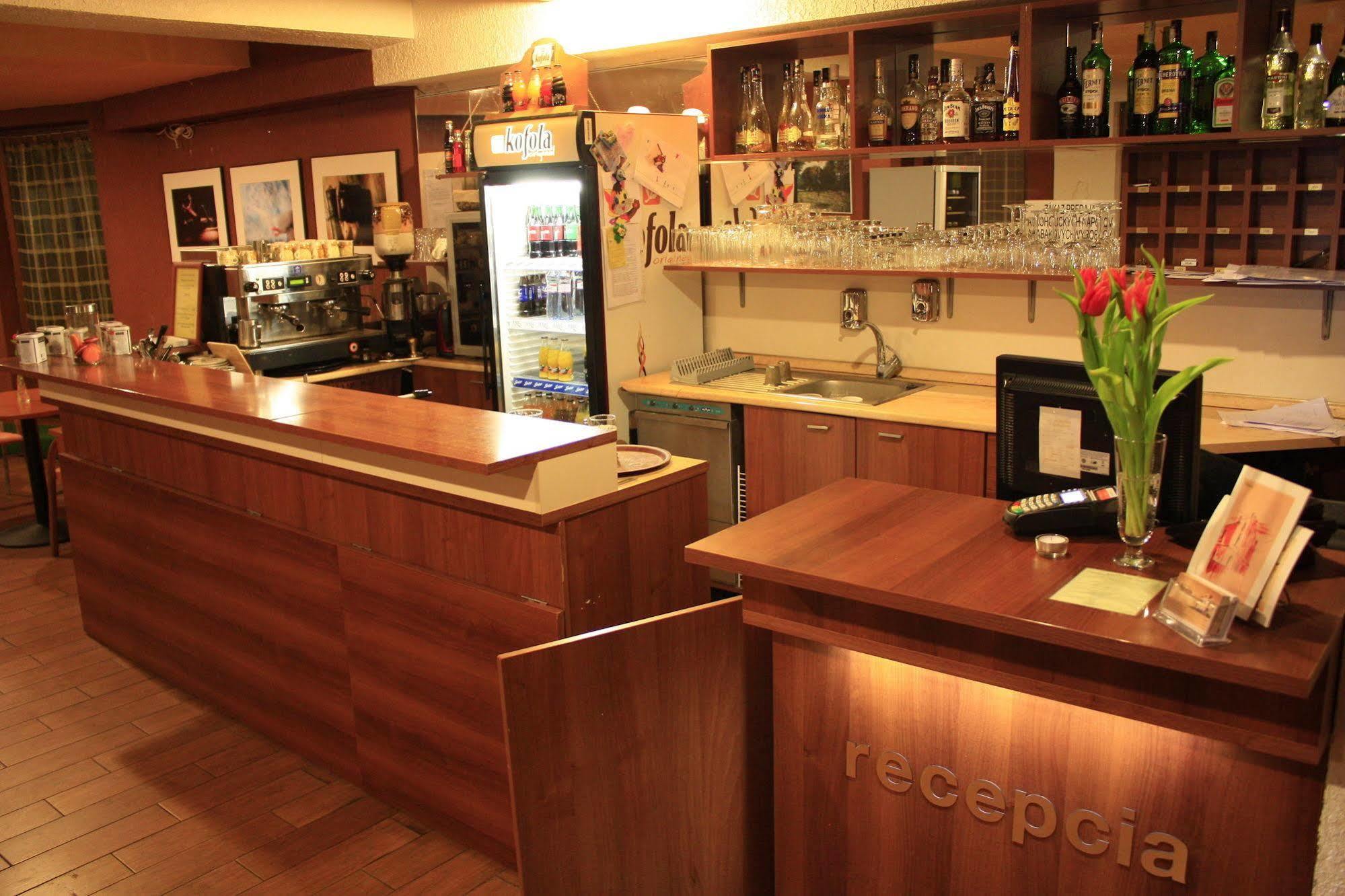 טרנבה Hotel Premier מראה חיצוני תמונה